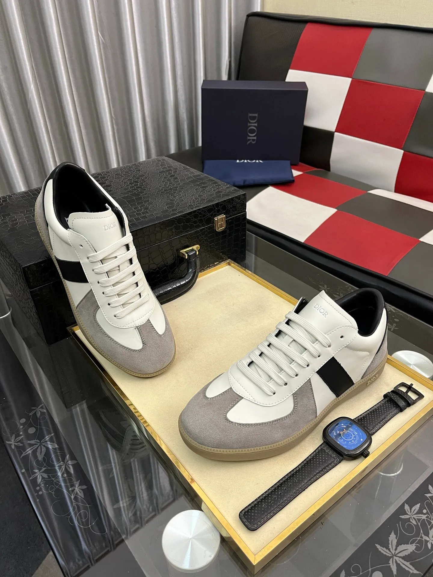 Men's shoes💰380⌚️⌚️[Dior] Dior's new men's genuine leather casual shoes, the highest version on the market, any comparison is welcome🆚! The original leather has excellent texture and is super high-end! Fetal sheep net lining imported from Italy, removable pad! Luxurious materials and fine workmanship, highly recommended! Code number: 38-44
